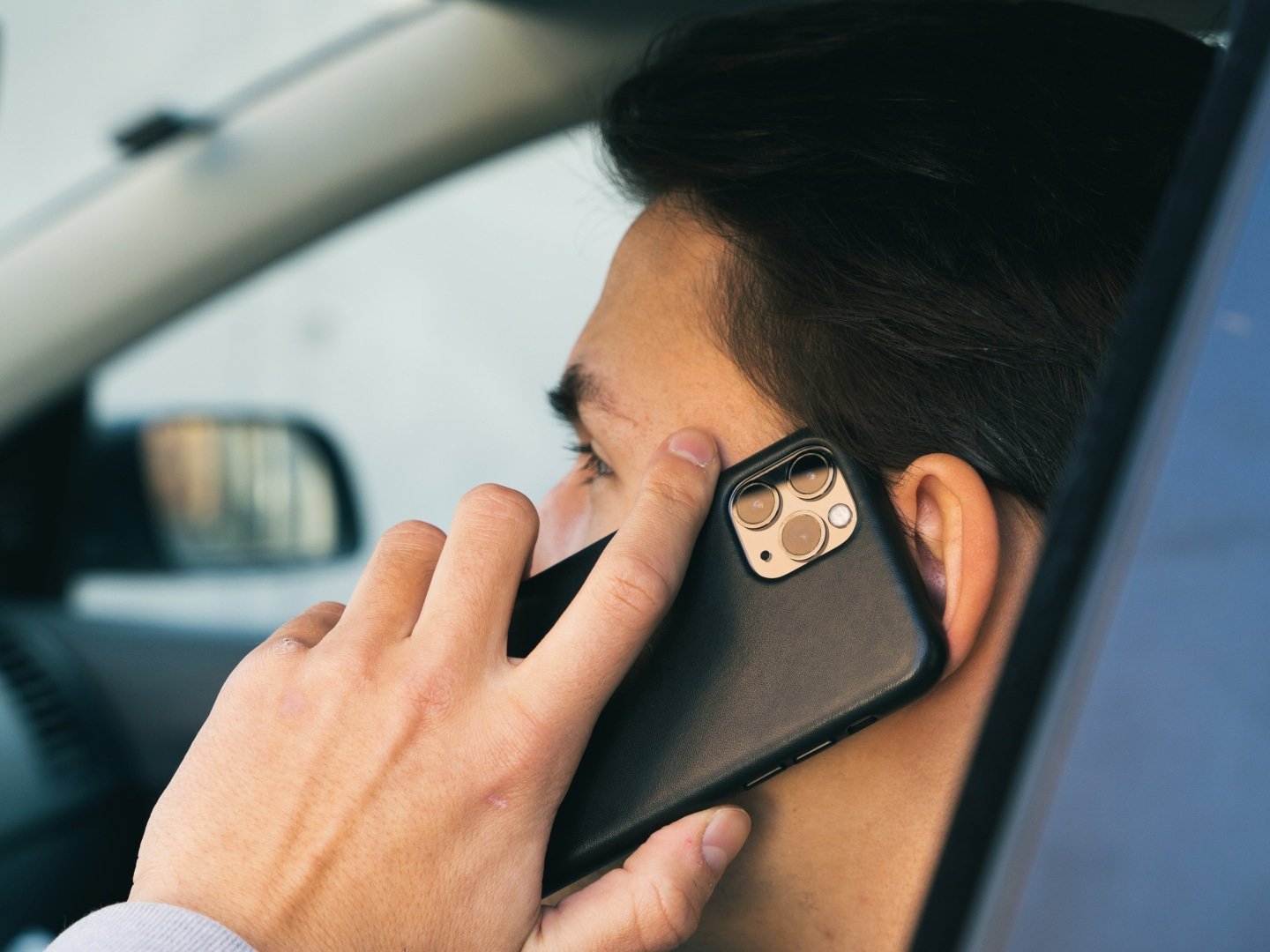 Featured image for “The 3&nbsp;Types of Professional Voicemail Greetings You&nbsp;Need”