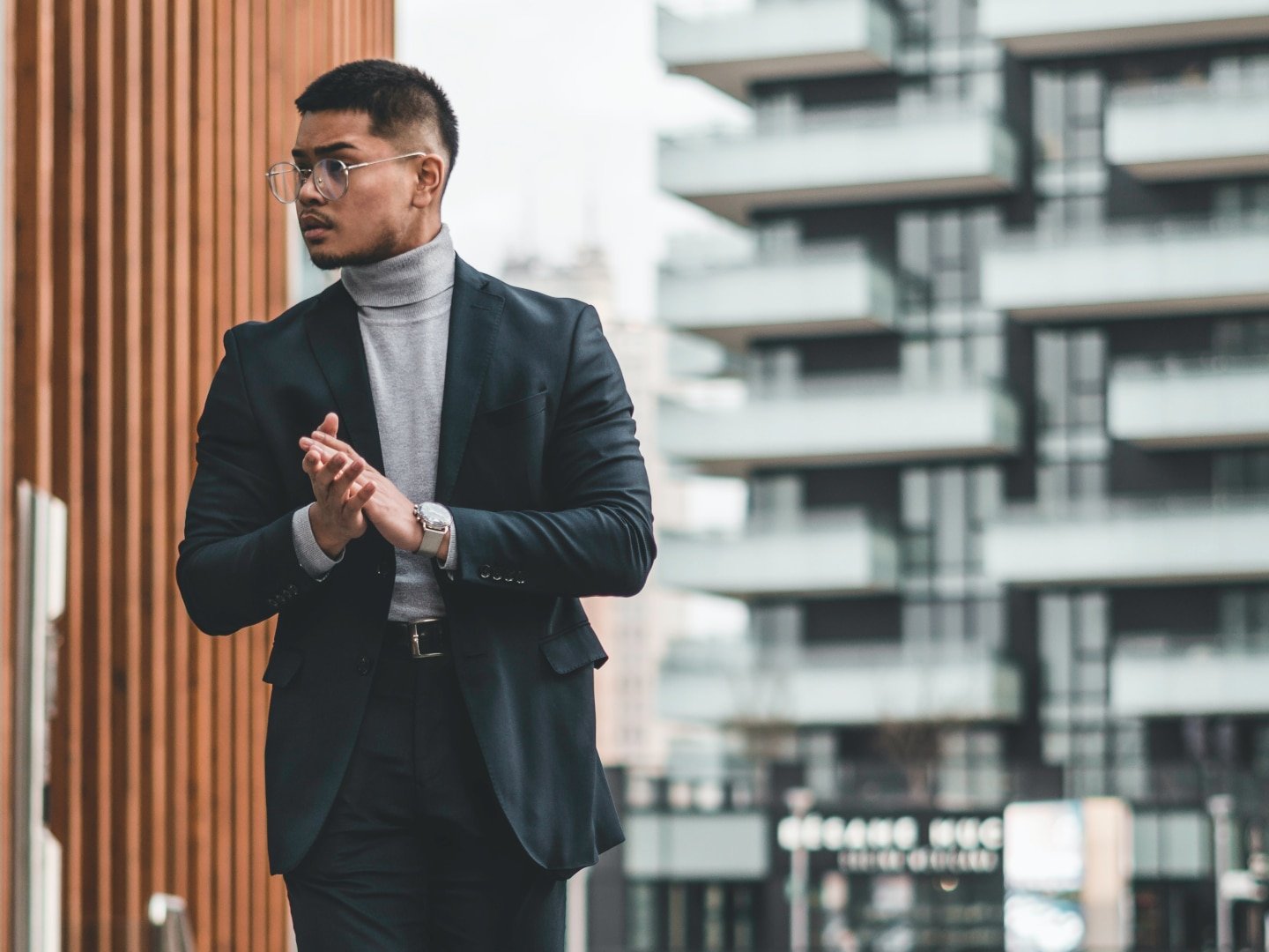 Featured image for “Establishing Authority with Your Prospects 101”