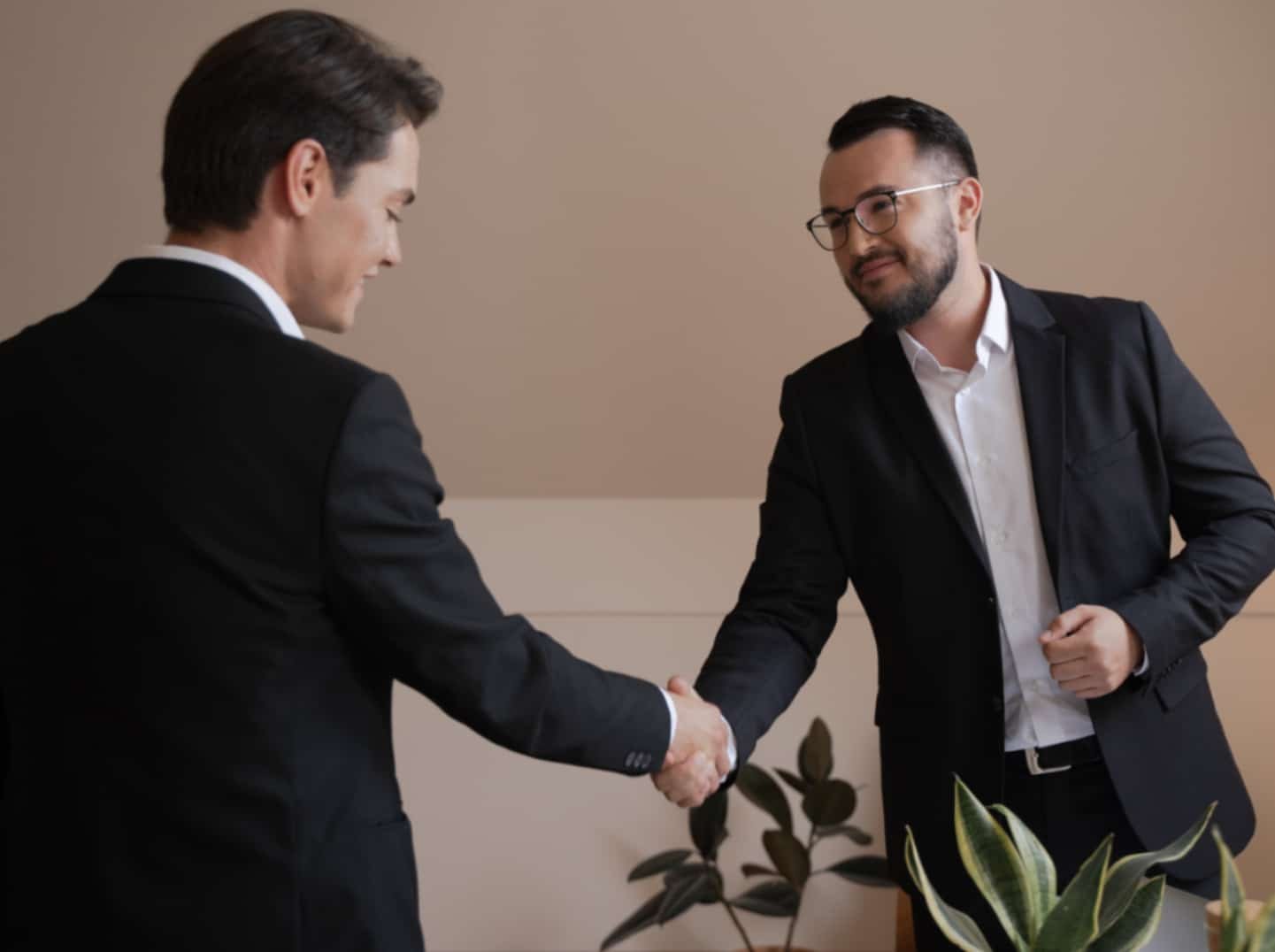 Featured image for “The 4 Key Listening Habits of Successful Salespeople”