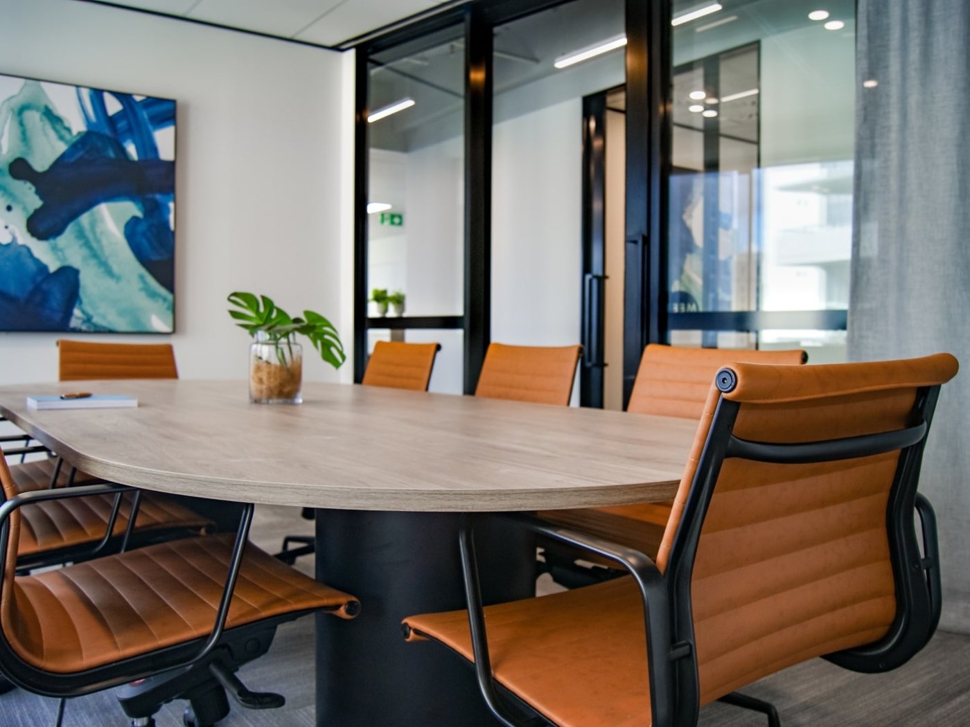 Office room with table and chair