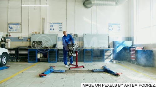 manwithautoequipment