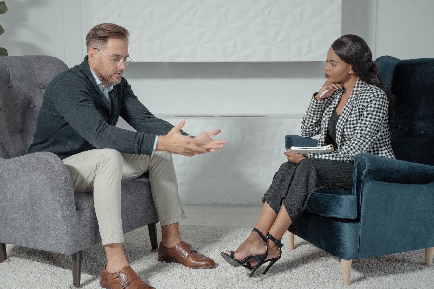 Featured image for “10 Powerful Interview Questions to Ask and Gauge a Candidate's Behavior”