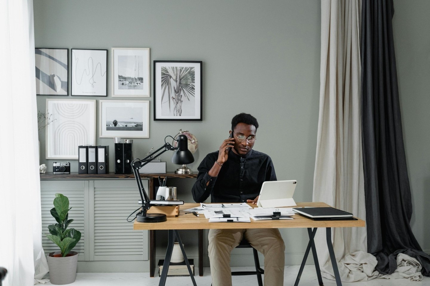 Featured image for “How to Apologize to A Client In Sales”