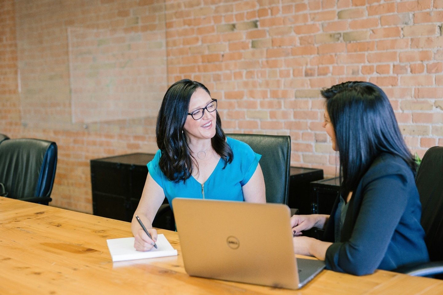 Featured image for “B2B Sales Closing Techniques Sellers Should Be Using”
