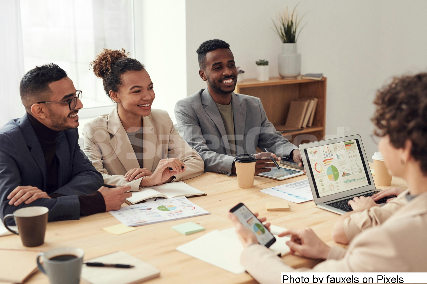 Featured image for “Can Insight Selling Give You the Edge Over AI?”