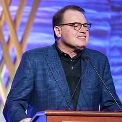 The Leader's Playbook, C. Lee Smith, CEO, entrepreneur coach, business consulting, organizational change, executive credibility. employee motivation, leadership, employee retention