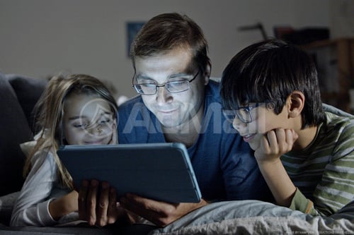 familywatchingtablet