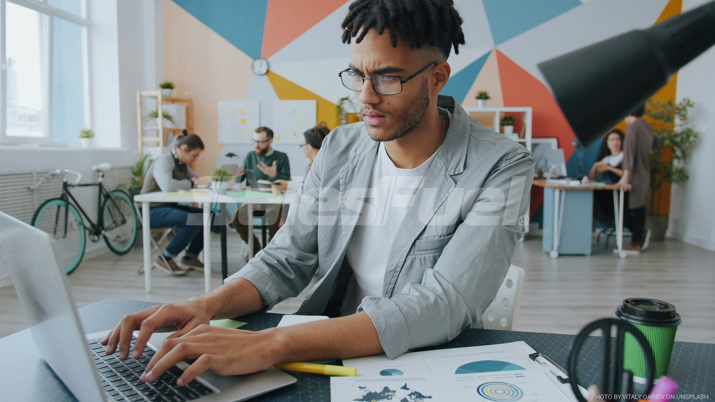 Featured image for “How Can AI in B2B Sales Help You Sell Better?”