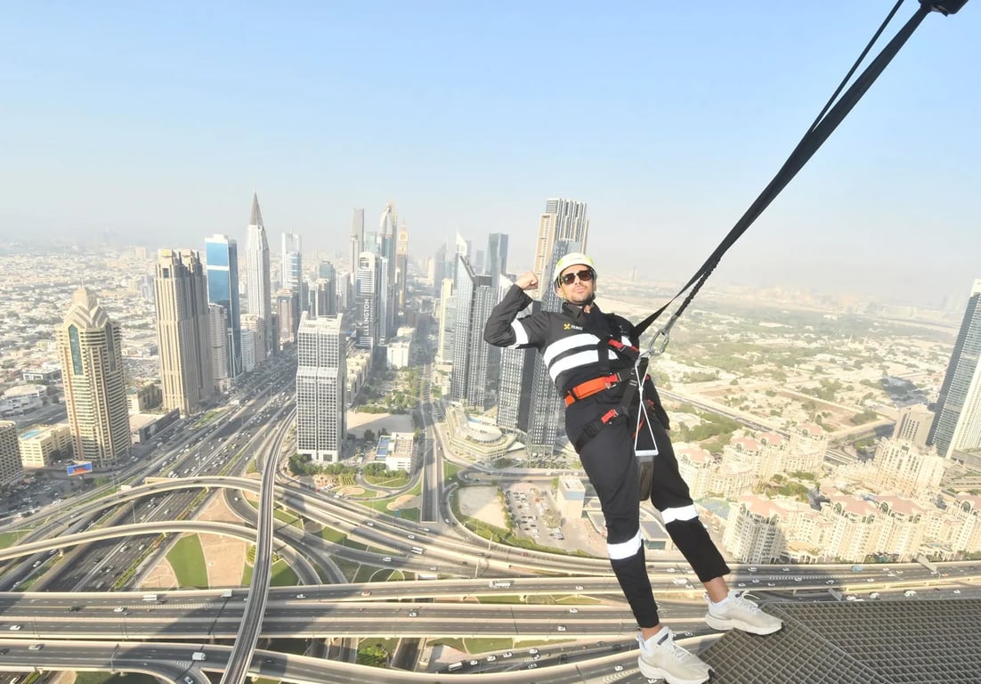 Dubai Sky Views Observatory: Aufregendes Abenteuer mit Glasrutsche und Edge Walk - Image 4