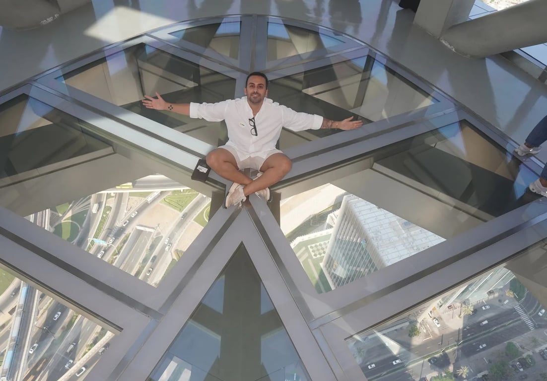Dubai Sky Views Observatory: Aufregendes Abenteuer mit Glasrutsche und Edge Walk - Image 2