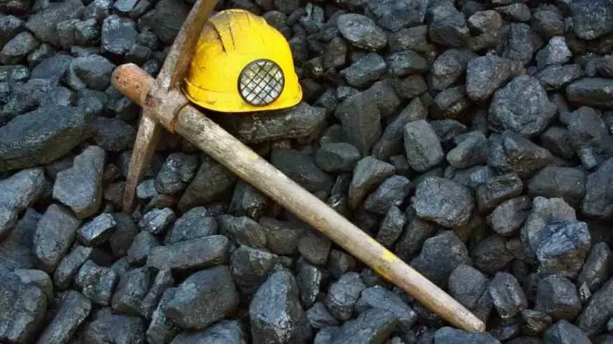 How to become a mining engineer