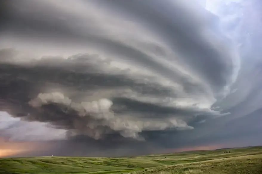 Anticyclonic Supercell Thunderstorm Swirling