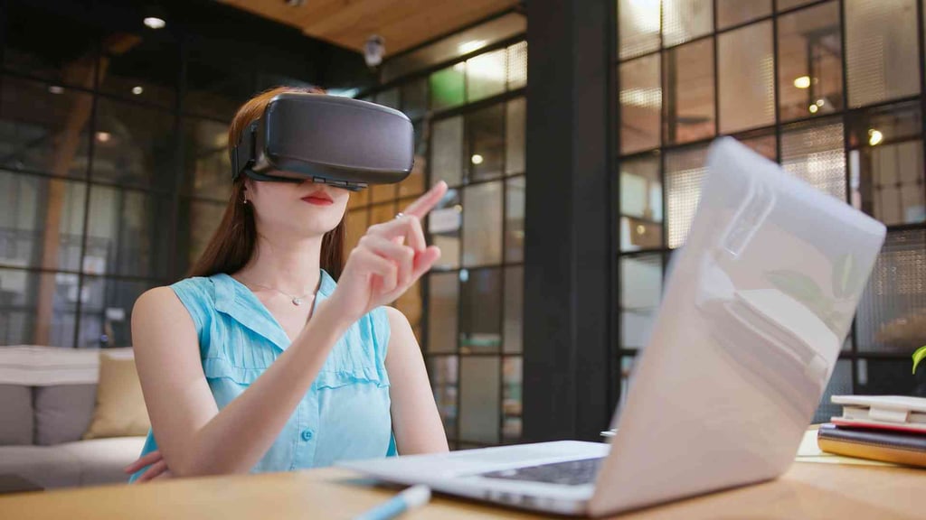 Young woman enjoying Virtual Showrooms with the help of Multi sensor technology.