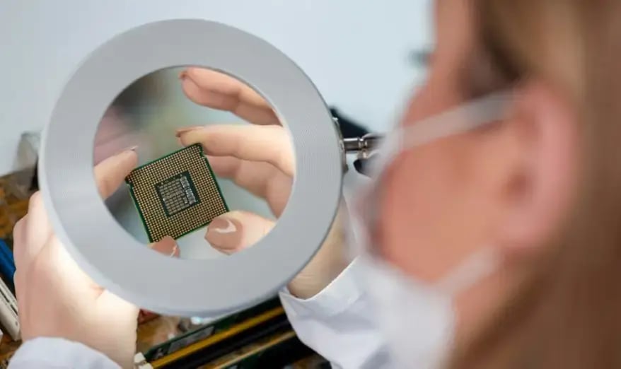 Mini Spectrometer Light Analysis
