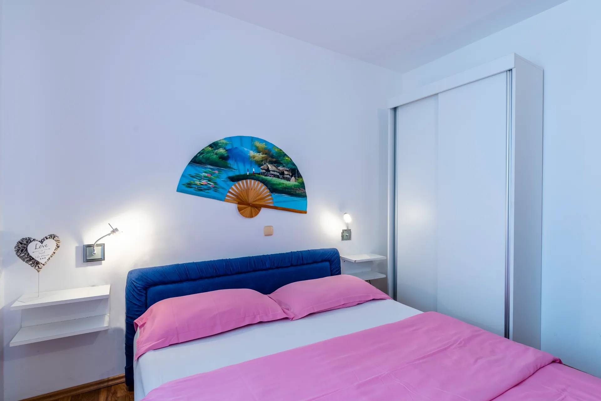 Apartment 2 - View 5
