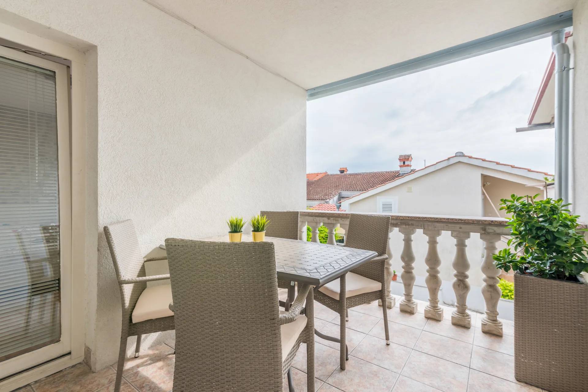 Apartment 3 - View 2