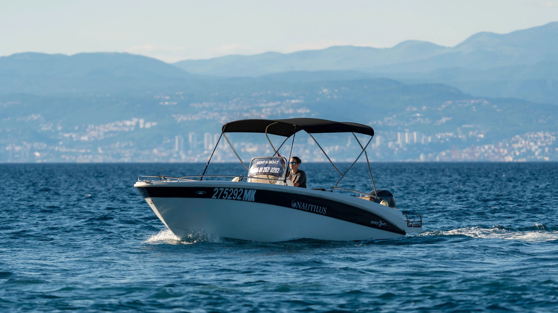 Pogledaj brod: Nautilus 670 Open