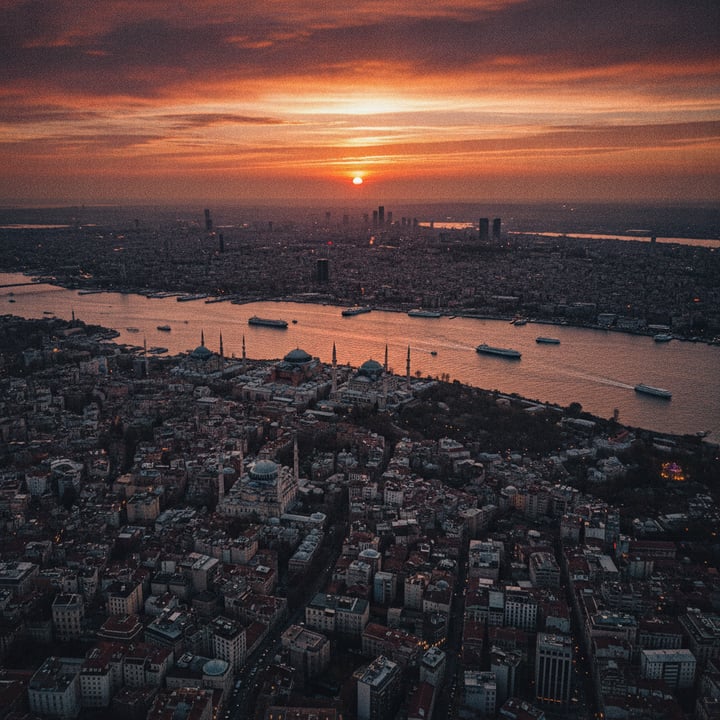 İstanbul'un Nefes Kesen Gün Batımı Manzarası Havadan Görüntülendi