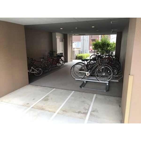 プランドール千種の写真