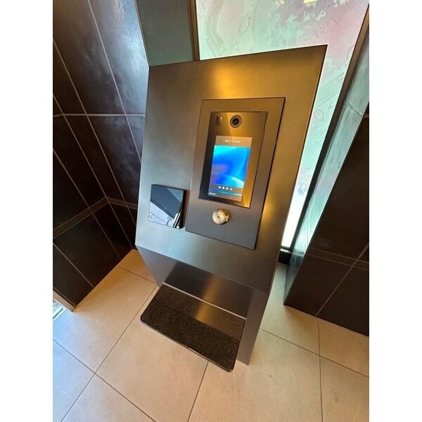 リシュドール堀田駅東の写真