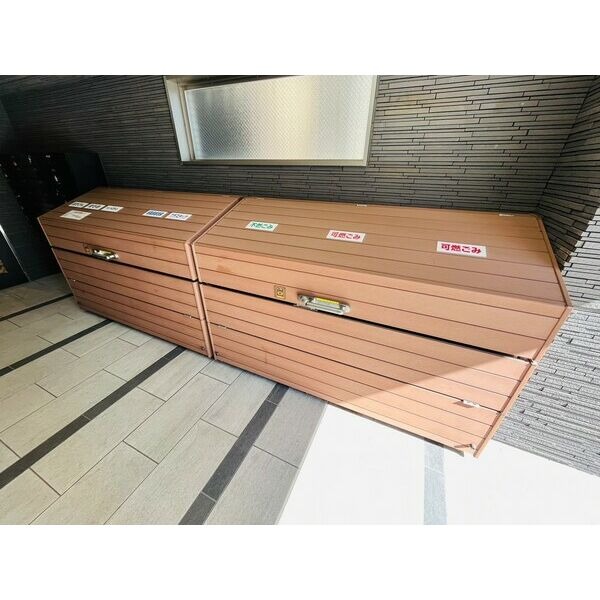 アールズコート新瑞橋駅前の写真