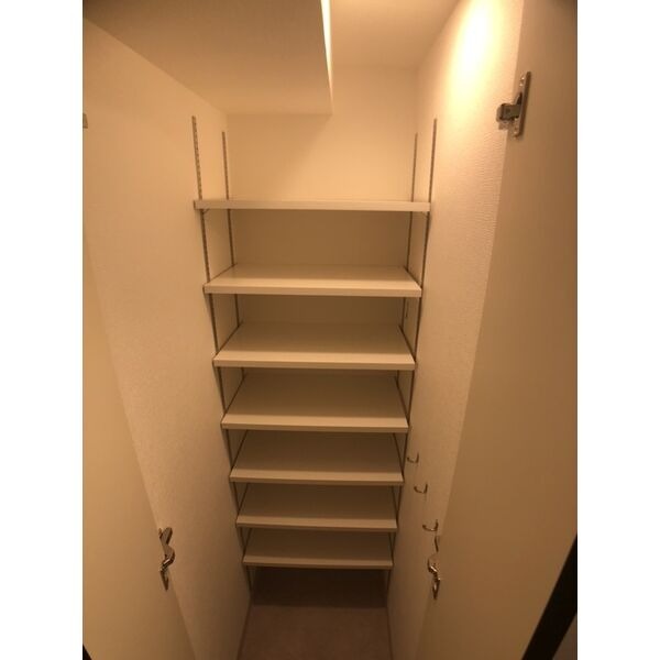 C1 1DKの室内写真 9