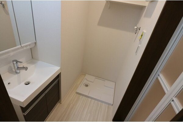 B 2LDKの室内写真 7