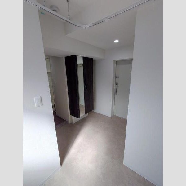 B 1LDKの室内写真 8