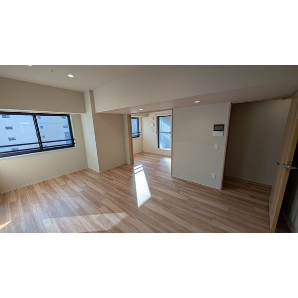 J 1LDKの室内写真 2