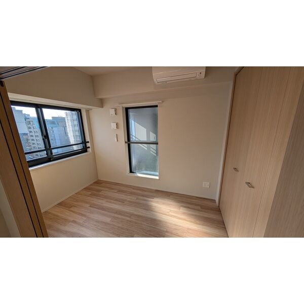 J 1LDKの室内写真 8