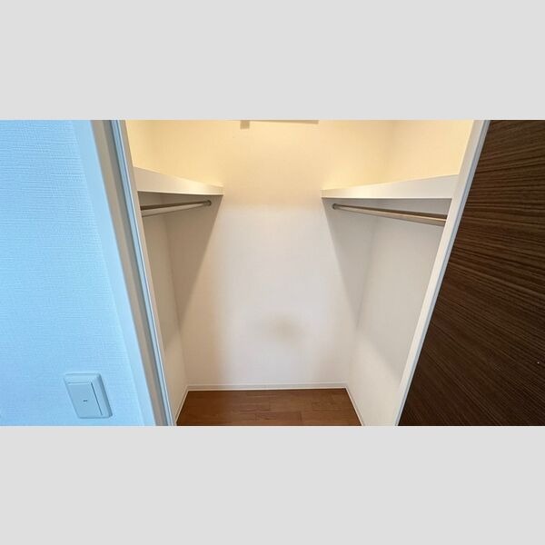 B 2LDKの室内写真 8