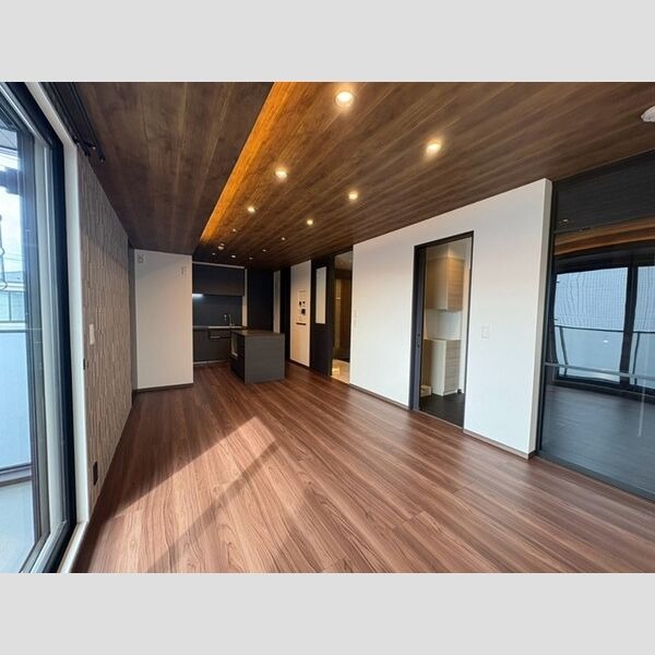 303の写真