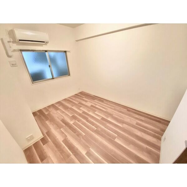 B 2LDKの室内写真 4