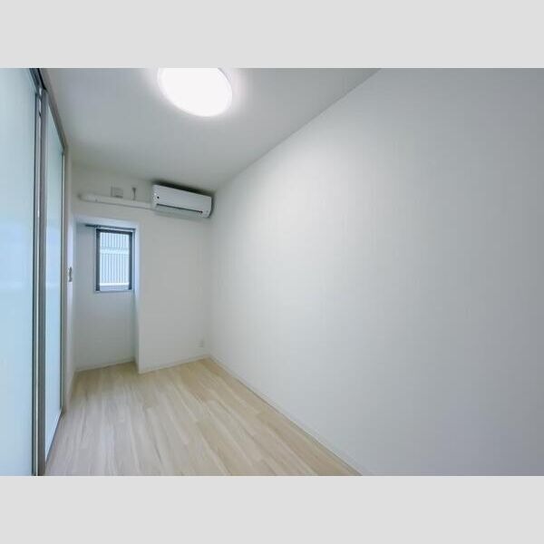 E 1LDKの室内写真 2