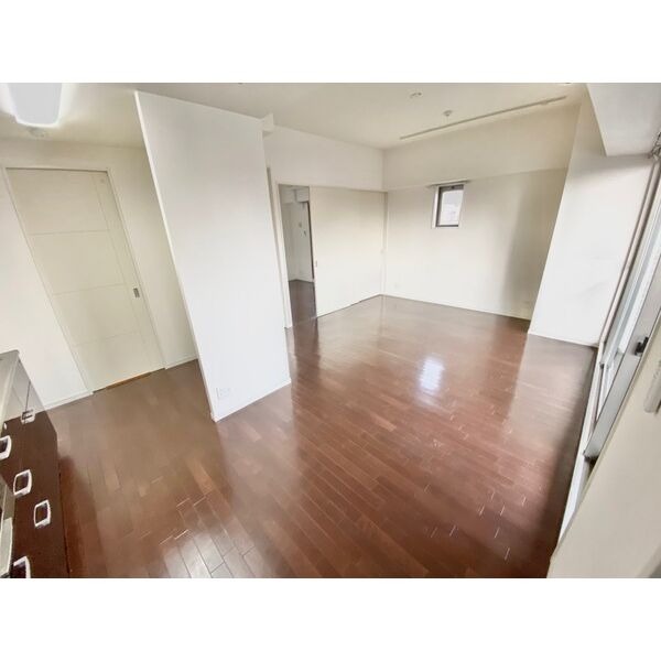 B 2LDKの室内写真 2