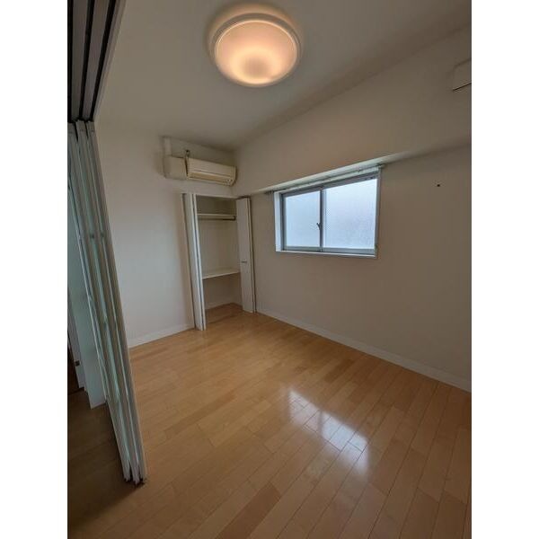 J 3LDKの室内写真 8