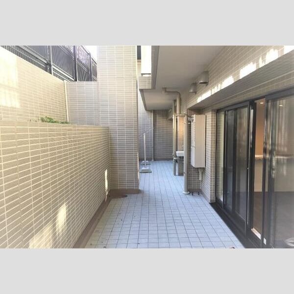 E 3LDKの室内写真 8