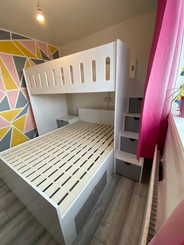 L-shaped double and single bunk bed for small rooms