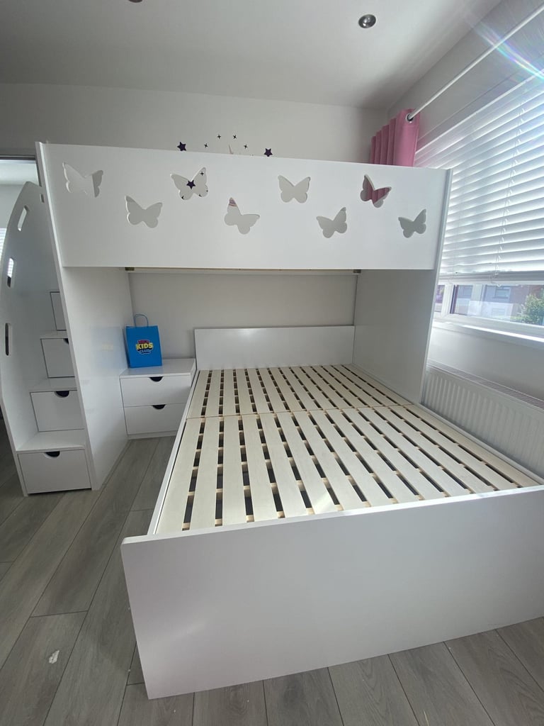 L Shaped Double single bunk bed for modern homes