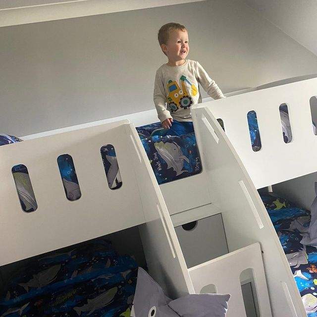 bunk bed with guard rail