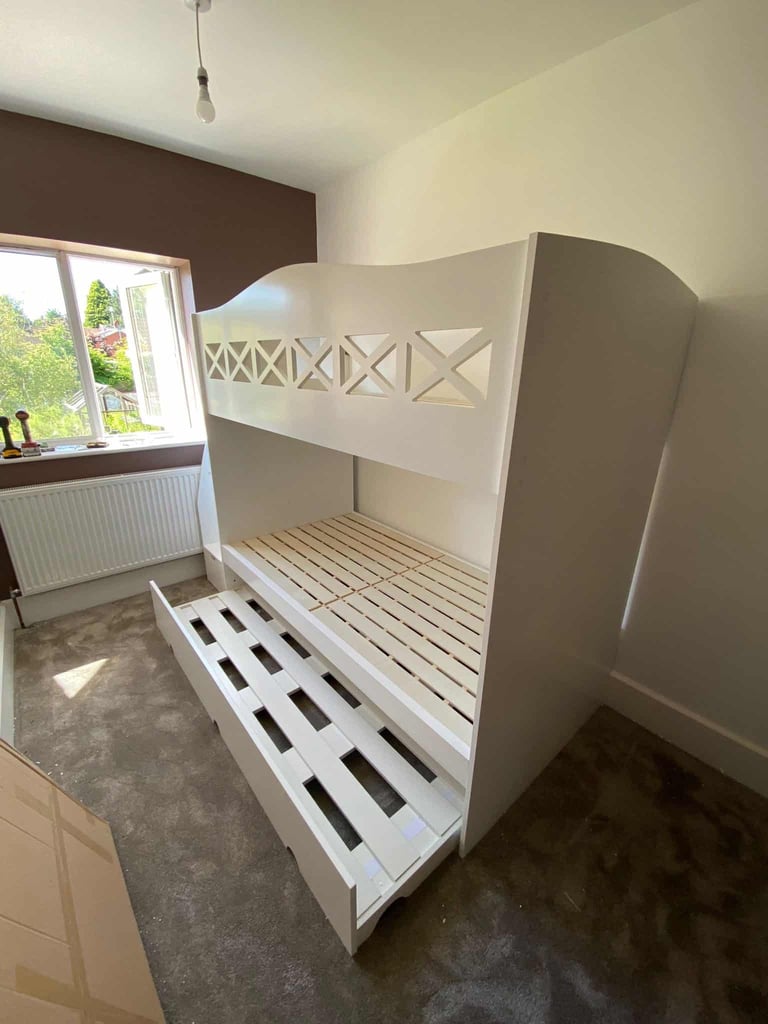 Single Wooden Bunk Bed With Trundle
