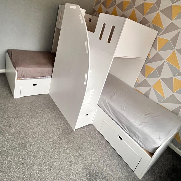 L shaped triple bunk