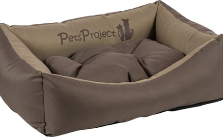 מיטה דוחה מים חומה