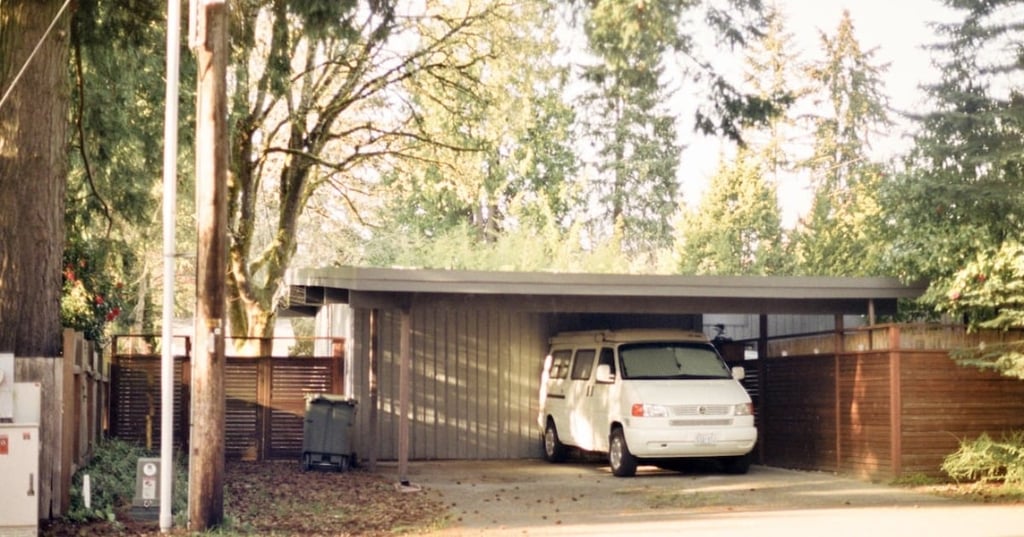Read more about the article Shade Your Parking Space: Alumawood Carport Builders in Arizona