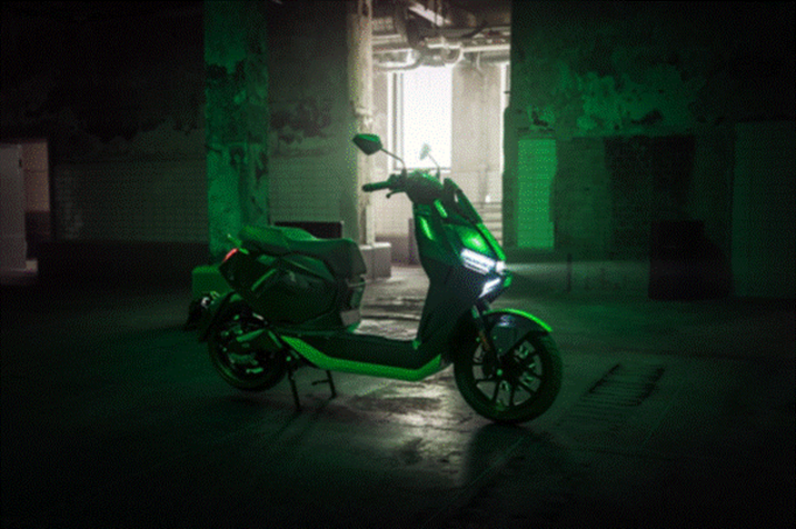 Fqi X Razer - FQiX x Razer: el scooter que lleva la estética gamer a la calle - 1wMmpzMxQ2M0gjOt92YuwWah12ZANXa0FGbzpTOzMTMxATMxczM6cmbw5yMwUTOkZmYmN2NiJTNlhTYh