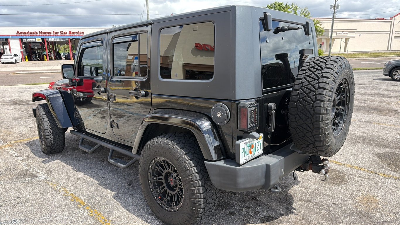 2013 Jeep Wrangler Unlimited Sahara  - Photo 4