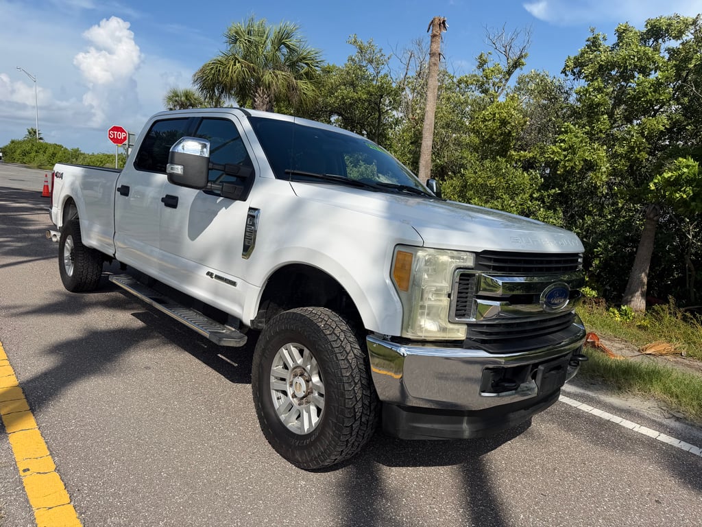 2017 Ford F-250  - Photo 1