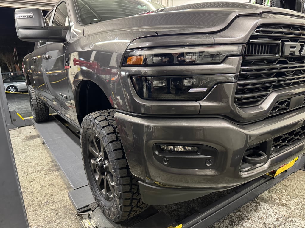 RC Leveling Kit, Toyo Open Country A/T III , Air Lift Rear Air Bags