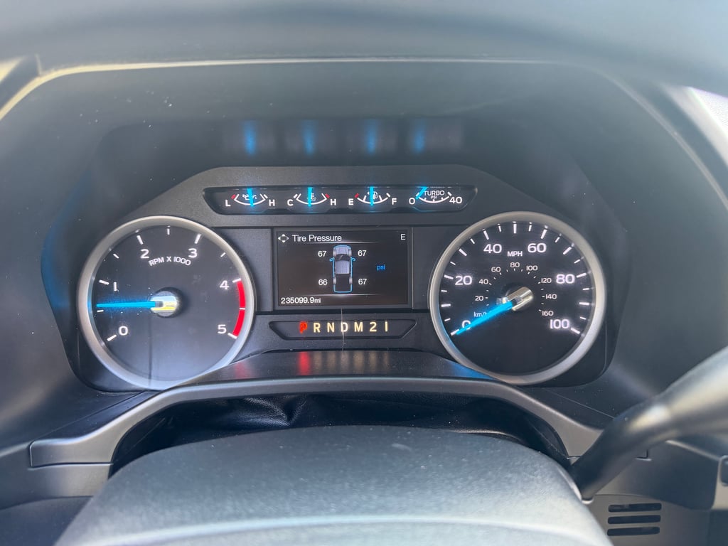 2017 Ford F-250  - Photo 8