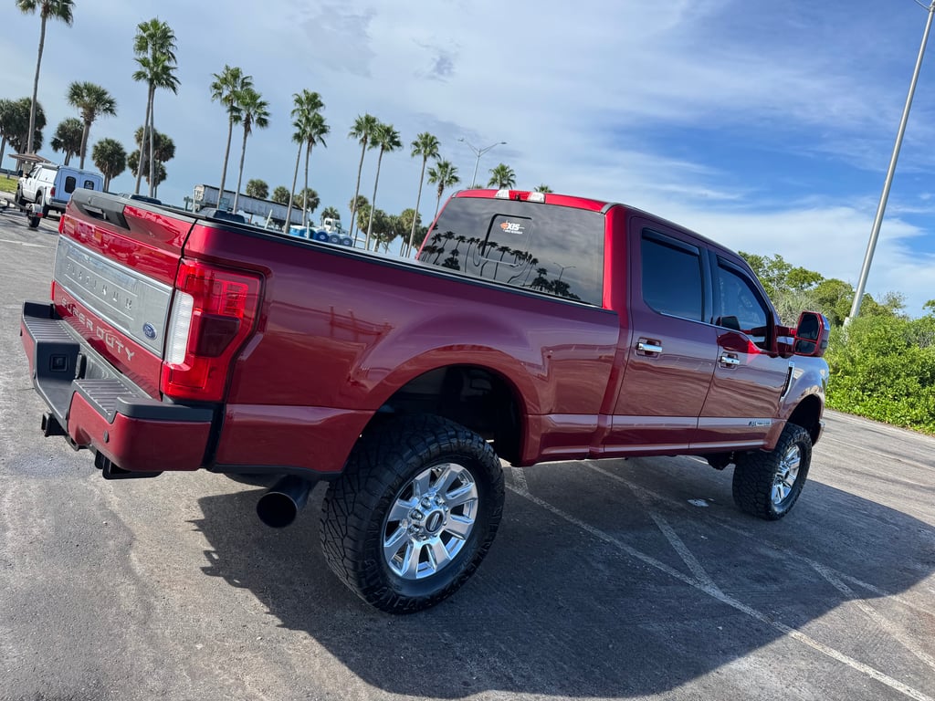 2017 Ford F-250 Platinum Super Duty - Photo 3
